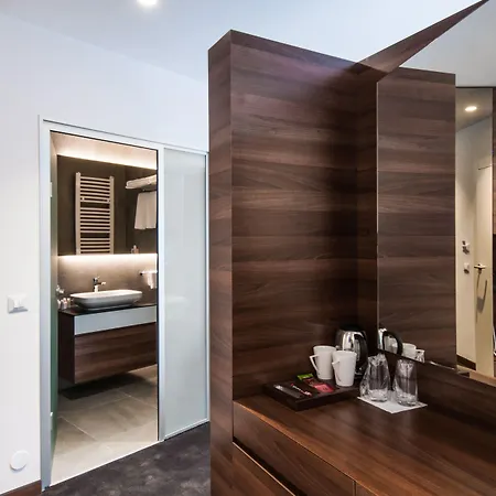 Western Premier Natalija