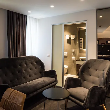 酒店 Western Premier Natalija 4*