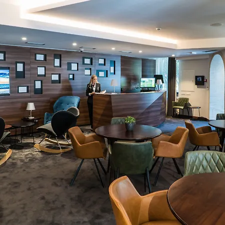 Western Premier Natalija Hotel