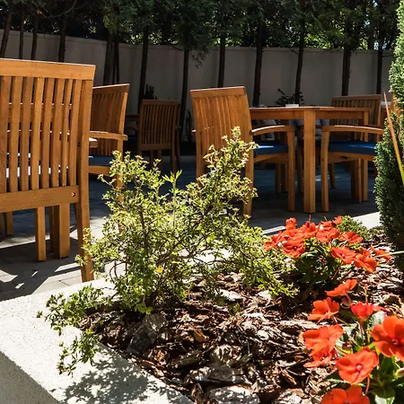 Hotel Western Premier Natalija 4*