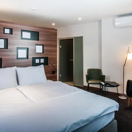 Western Premier Natalija Belgrade