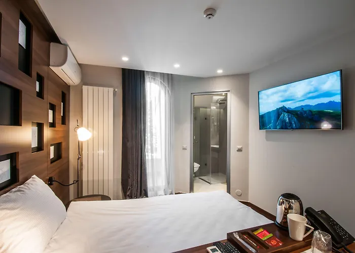 Western Premier Natalija Hotel 4*