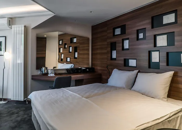 Western Premier Natalija Hotel 4*