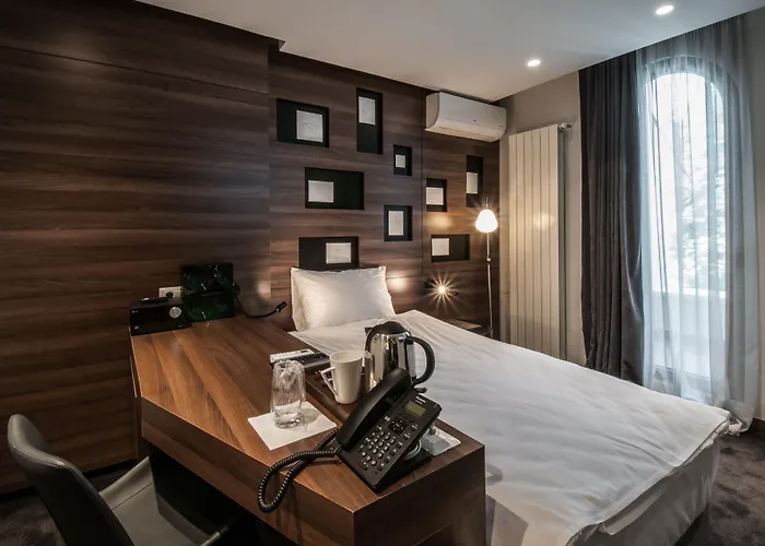 Western Premier Natalija 4*