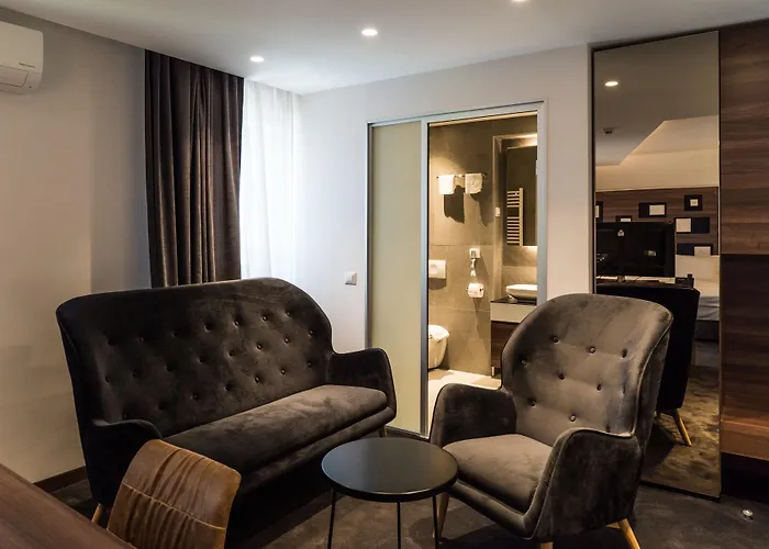 Hotel Western Premier Natalija 4*