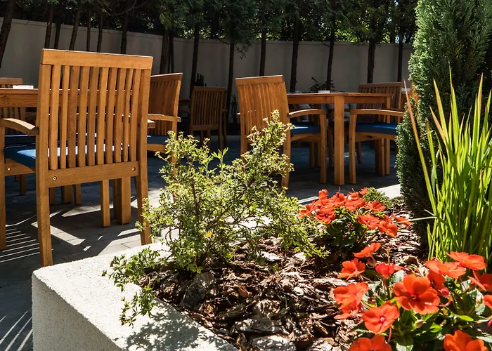 Hotel Western Premier Natalija 4*