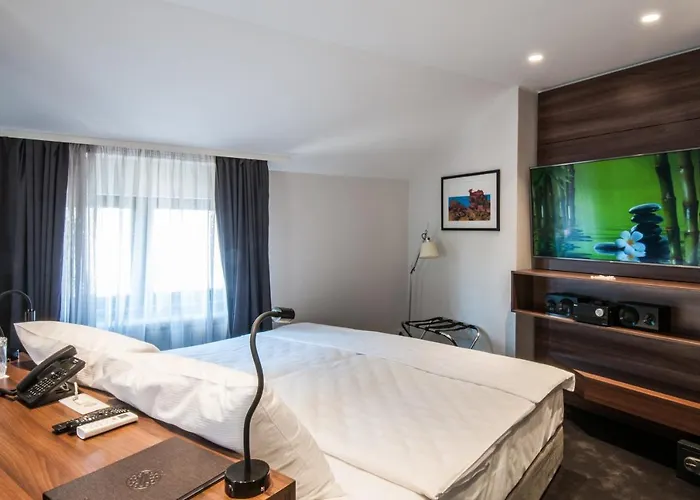 Western Premier Natalija Hotel 4*